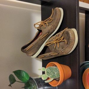 Sperry leather shoes